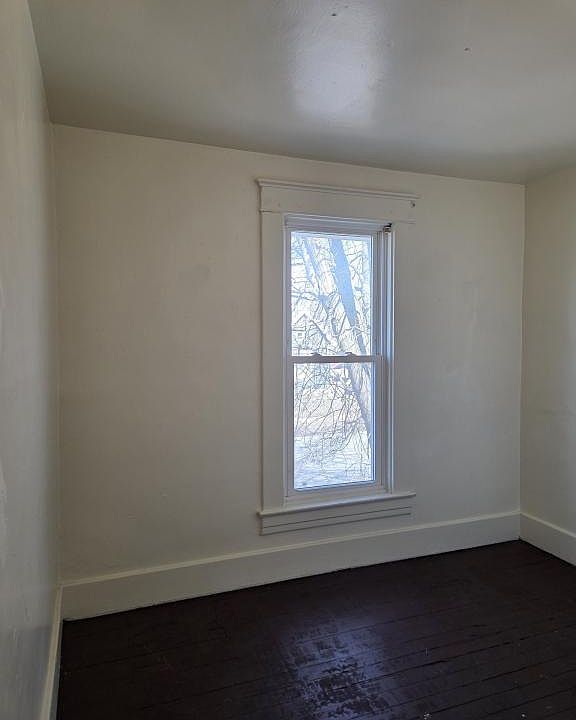 1st image of 319 1/2 W Markland Ave