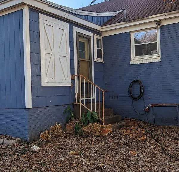 1402 S Donnybrook Ave — Photo 9
