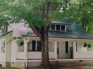108 Spencer St, Burns, TN 37029