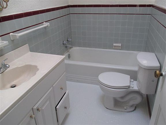 4th image of 2212 N Salford St