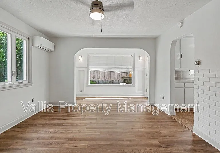 2151 Winter St SE — Photo 7