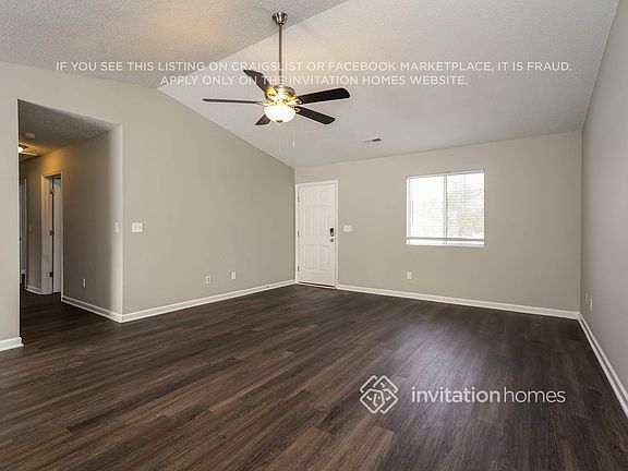3rd image of 2683 Stratford Lake Ct