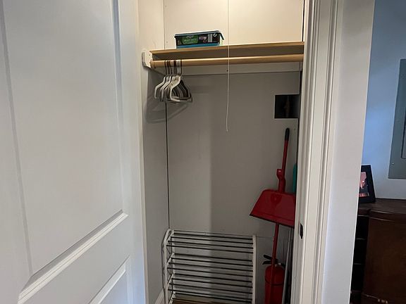 Coat closet
