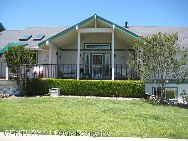 10333 Newtown Rd photo 1