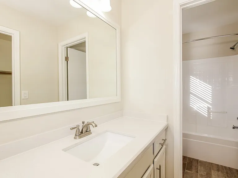 10559 W Amelia Ave — Photo 9