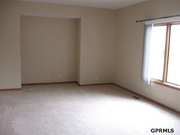 5th image of 6233 N 158th St