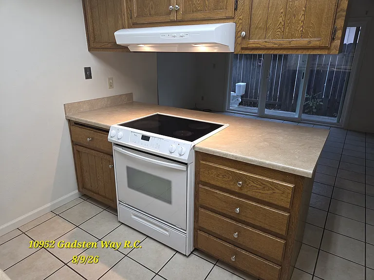 10952 Gadsten Way — Photo 4