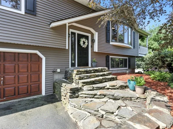 15 Irene Dr, Westfield, MA 01085