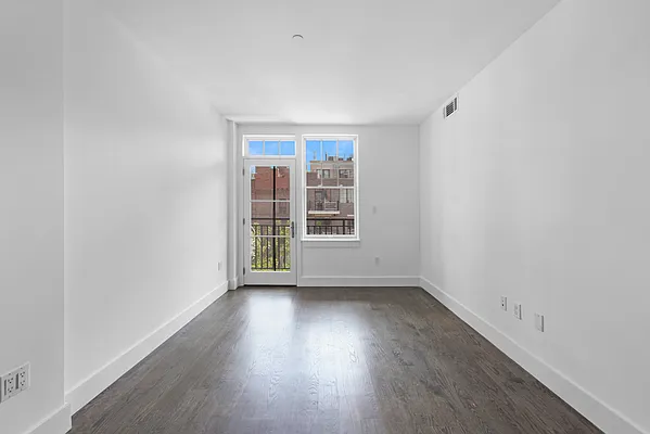 Rented by Farside Realty LLC | media 13