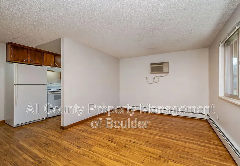 1353 Coffman St #12 — Photo 4