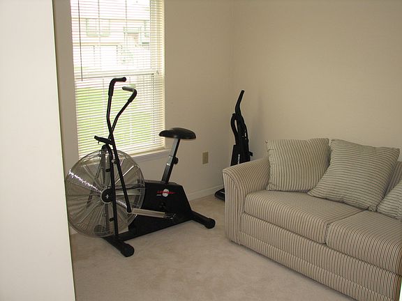 5th image of 3301 Moccasin Ct