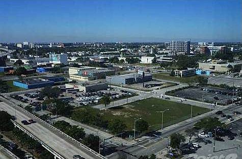 5th image of 1100 Biscayne Blvd Unit 1705