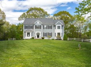 33 Jacques Rd, Tyngsboro, MA 01879