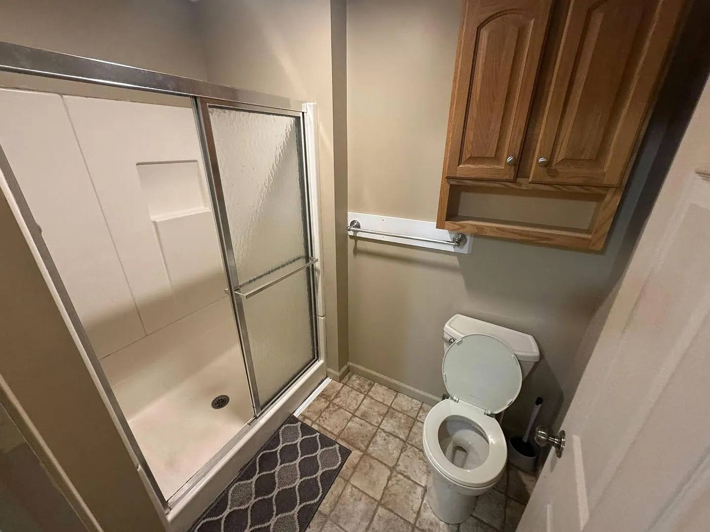 6 bed, 1600 sqft, $625 — Photo 2