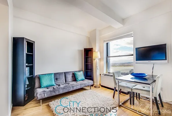 Rented by City Connections Realty | media 1