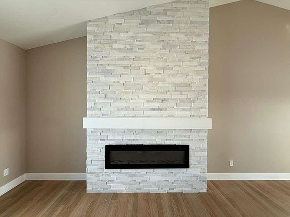 3rd image of 5168 N Toben Dr