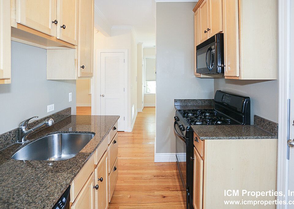 1st image of 1222 W Waveland Ave #1