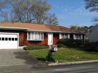 708 Mizzen Ave, Beachwood, NJ 08722