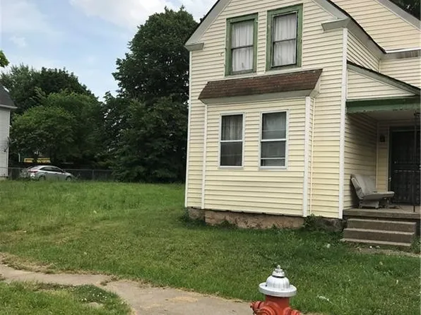 9522 Bessemer Ave, Cleveland, OH 44104