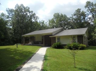 1025 Albert Bow Rd, Allardt, TN 38504