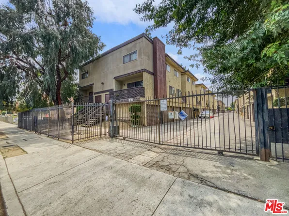 9131 Burnet Ave Unit 15, North Hills, CA 91343