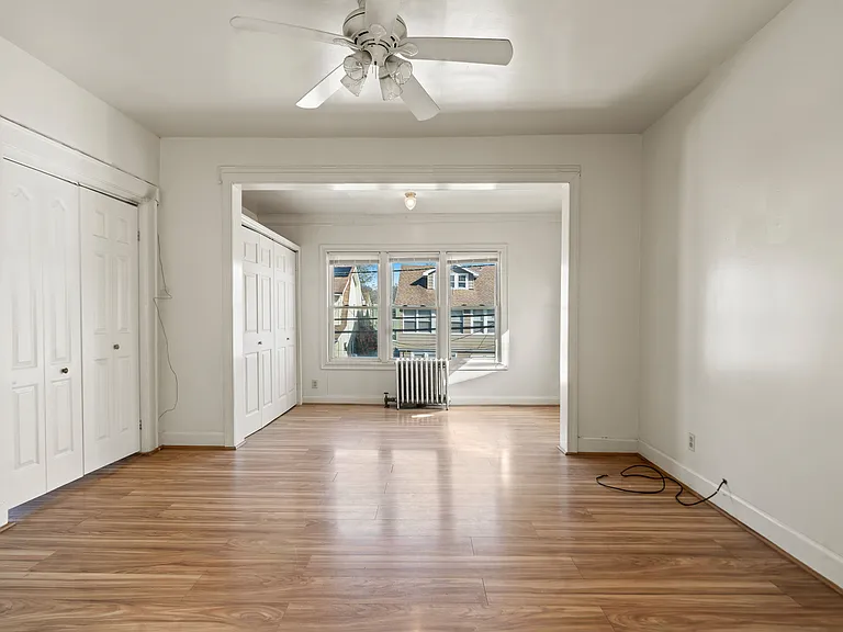 31 Temple Pl — Photo 1