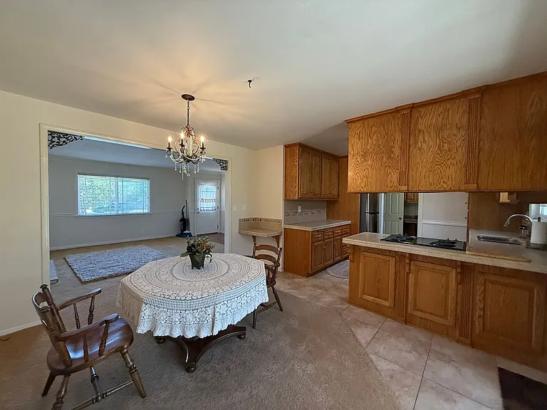 735 Patterson Rd — Photo 11
