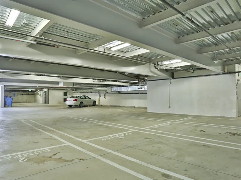 1424 S Bentley Ave #101 — Photo 32