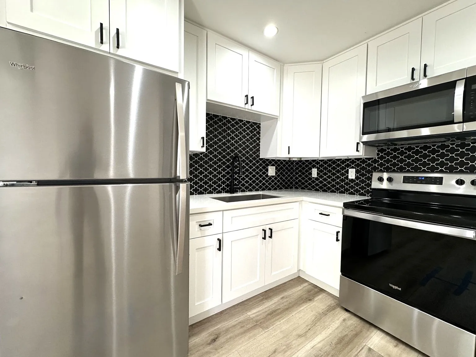 Beautifully Remodeled Property in Prime North Park Location — Photo 1