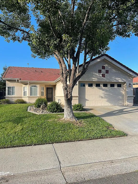 865 Bateman Way photo 1