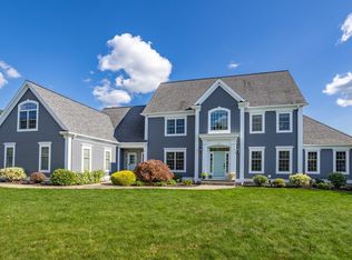 14 Fairway Dr, Northborough, MA 01532