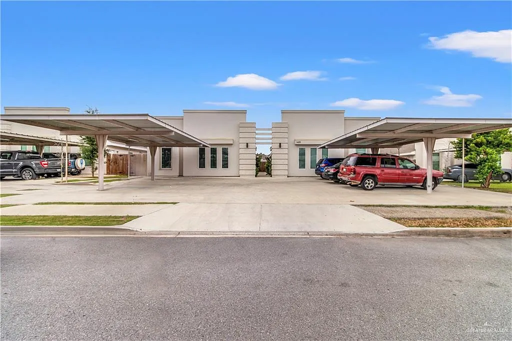 2 bed, 2.0 bath, 4120 sqft, $950 — Photo 1