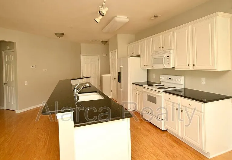 3282 Margellina Dr — Photo 5