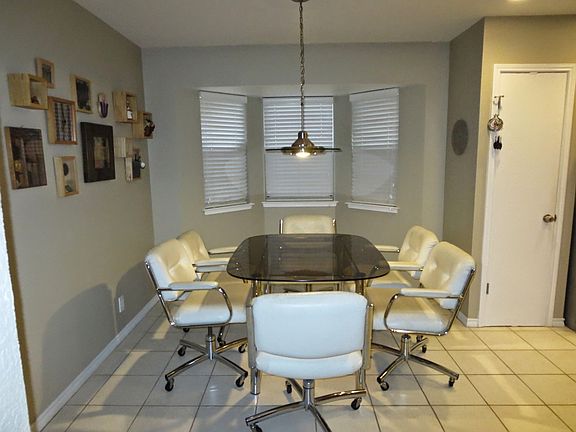 Breakfast nook