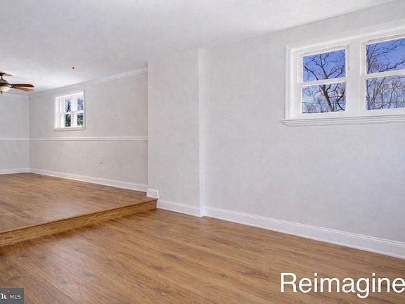 5th image of 200 Willowbrook Ave