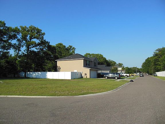3rd image of 8081 Byrd Landing Ct