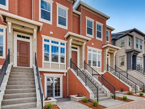 Private front patio.