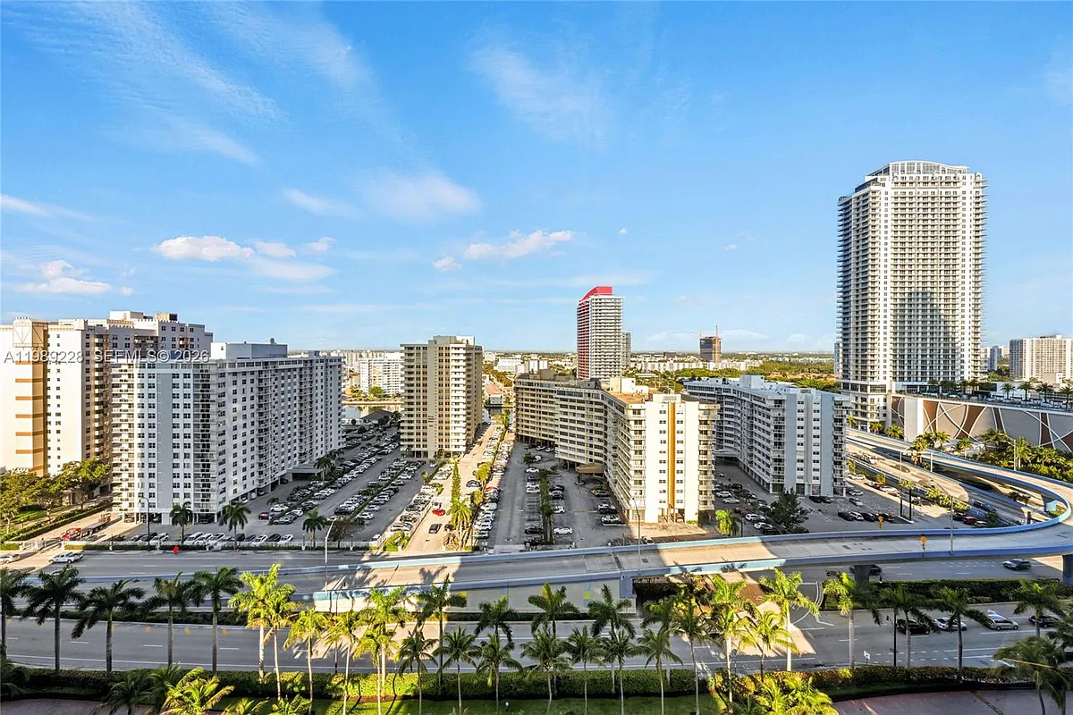 Building Photo - 1830 S Ocean Dr #1707