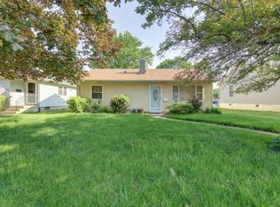 914 W 18th St, Sterling, IL 61081