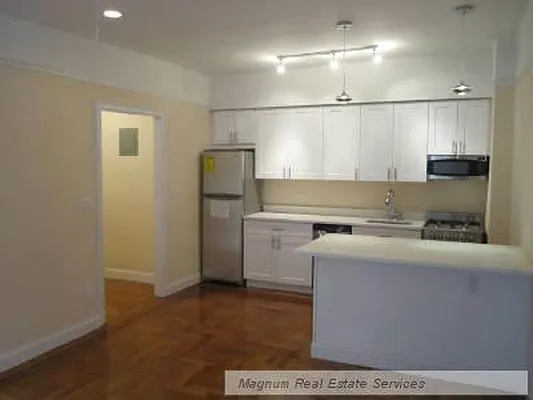 Rented by Magnum Realty Holdings, LLC | media 42
