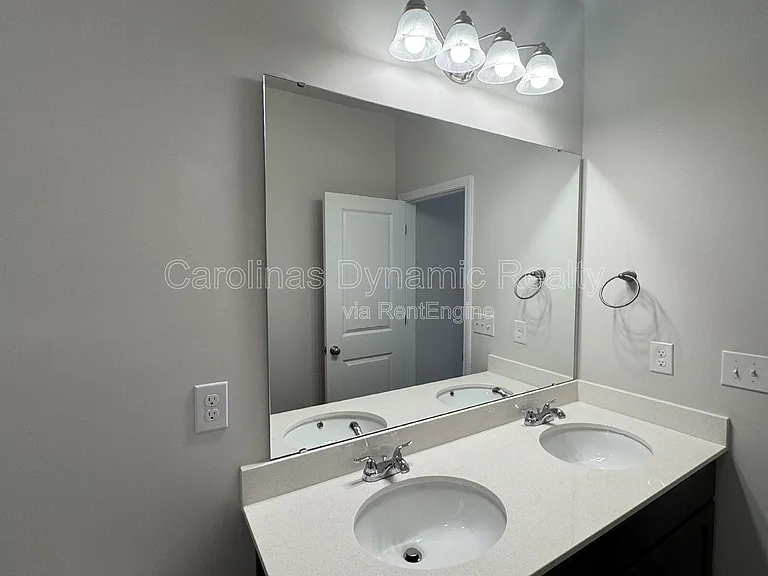 106 Titanium Dr — Photo 5