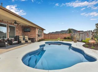 519 Round Lake Dr, Rosenberg, TX 77469