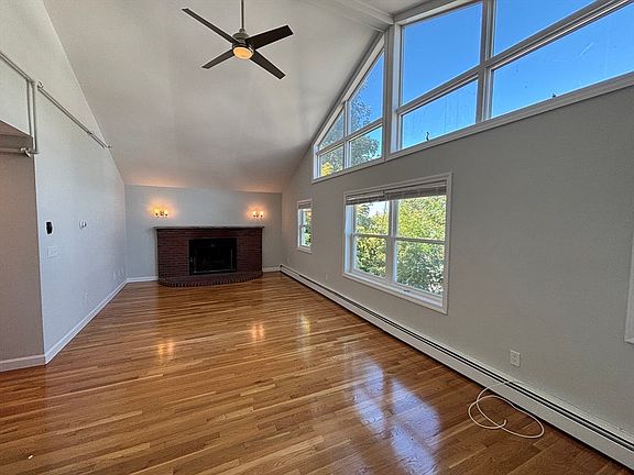 5th image of 47 Dighton St