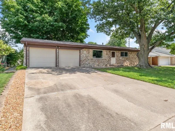 34 Royal Rd, Springfield, IL 62702