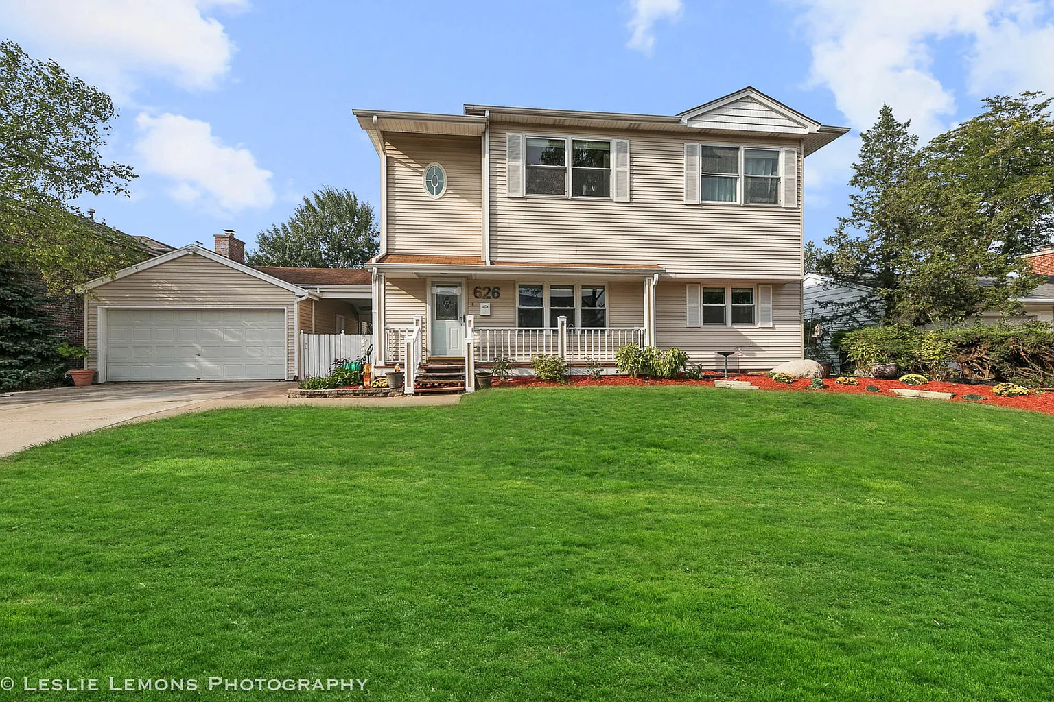 626 Gierz St photo 1