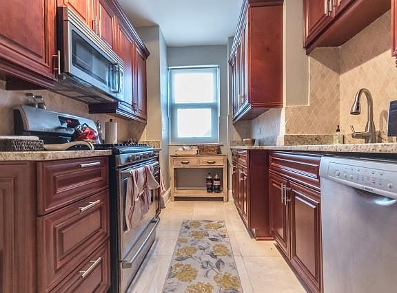 5th image of 3520 N Lake Shore Dr APT 12K