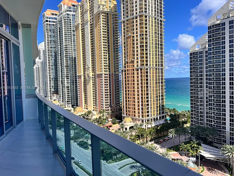 17550 Collins Ave #Penthouse 2 — Photo 42