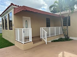 550 SE 2nd St, Hialeah, FL 33010