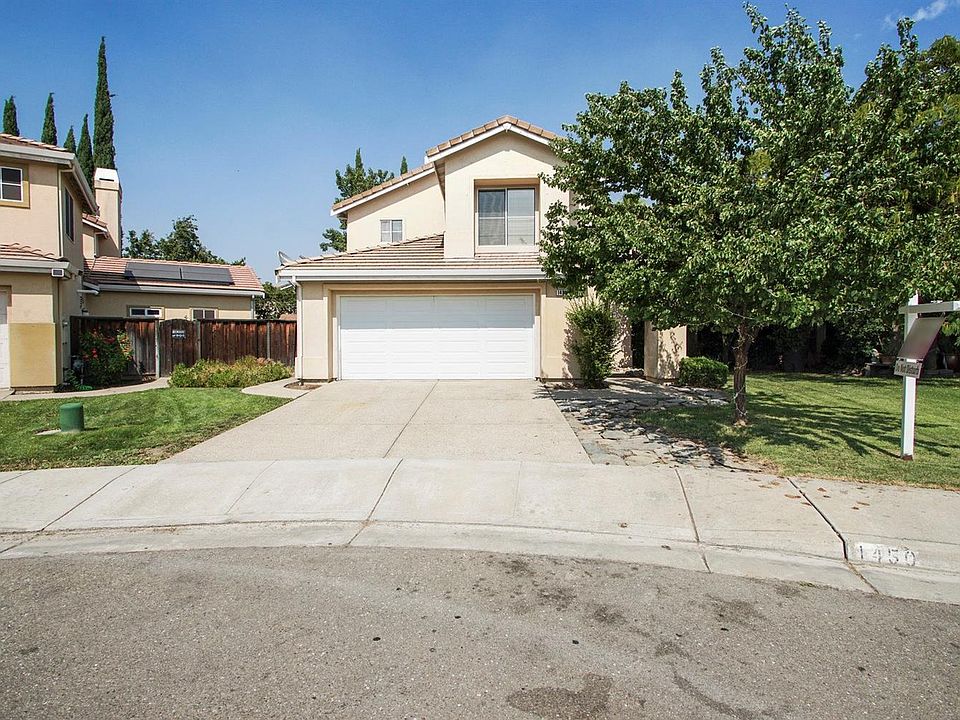 2nd image of 1450 Monterey Ct