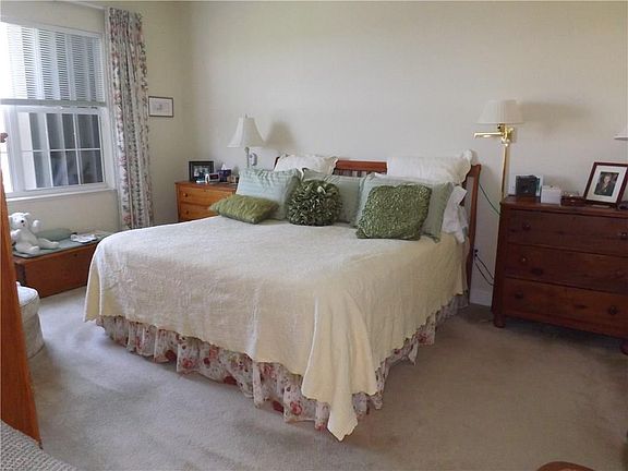 4th image of 1510 Oak Harbor Blvd APT 301